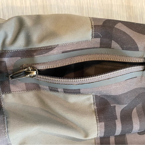 Kids snow/ski Jacket - Obermeyer Size 8 - Picture 6 of 10